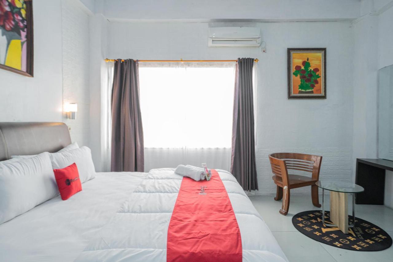 Hotel Reddoorz @ Kampung Sawah Jatimurni Bekasi