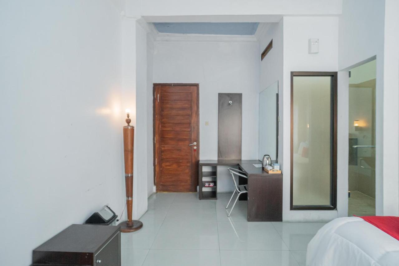 Hotel Reddoorz @ Kampung Sawah Jatimurni *